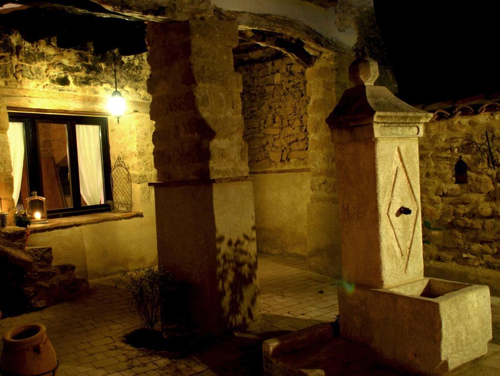 Carmen De Arnas Hotel Colungo Buitenkant foto